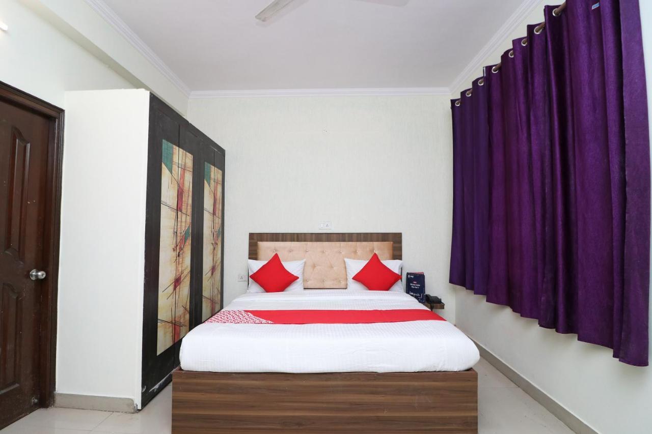 Oyo Flagship 28755 Hotel 9 Palm Rajpur Exterior photo
